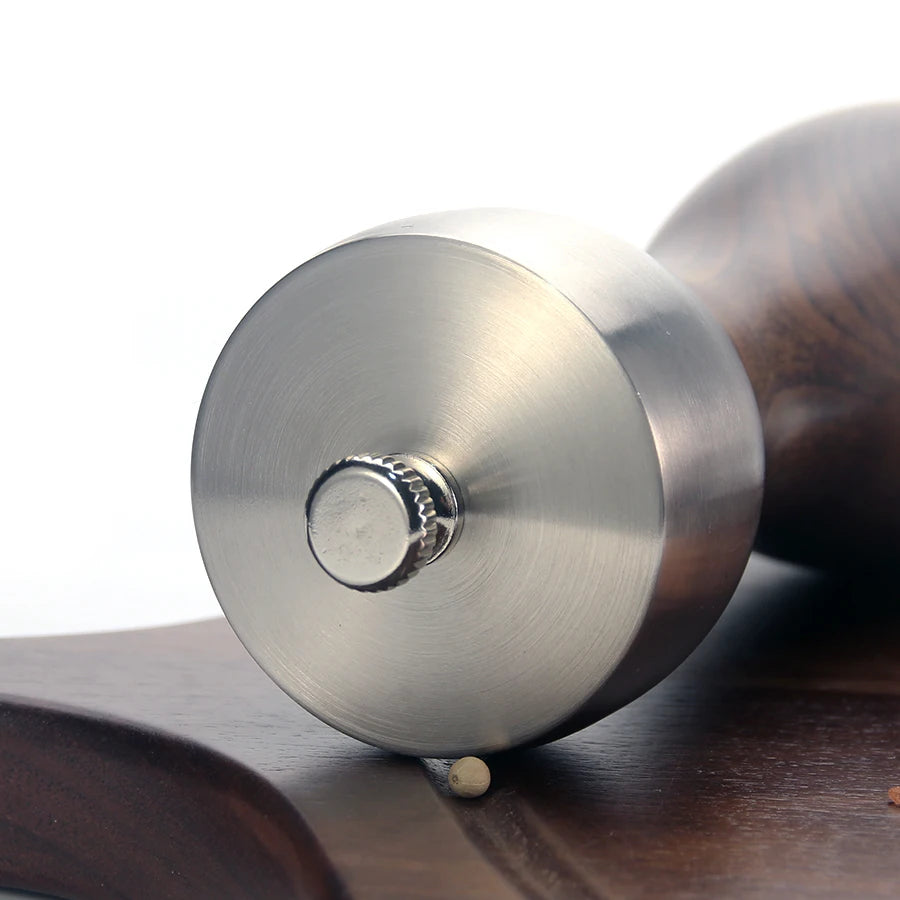 Salz- und Pfeffermühle Leeseph aus Edelstahl – Elegant und funktional