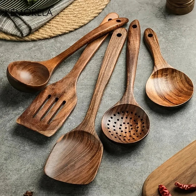 Teakholz Kochutensilien-Set (5-teilig) – KEMORELA | Nachhaltig & robust