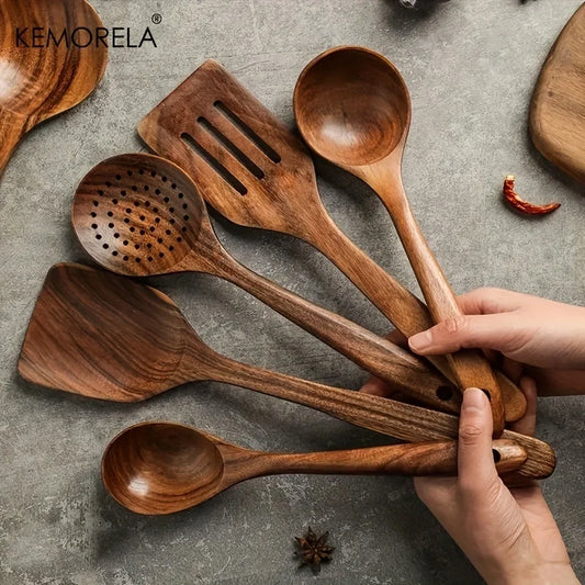 Teakholz Kochutensilien-Set (5-teilig) – KEMORELA | Nachhaltig & robust
